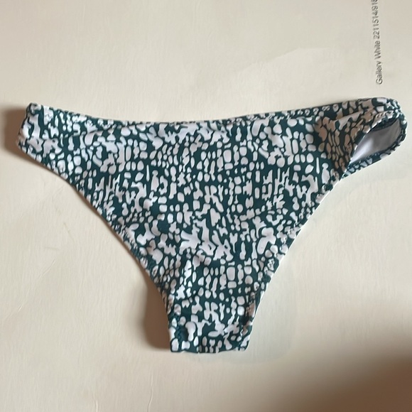 Bathing suit - Picture 3 of 5